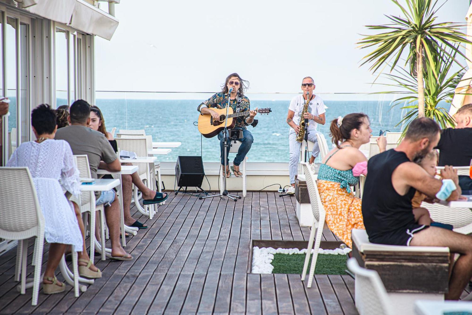 Hotel Nettuno Bellaria-Igea Marina Exterior photo
